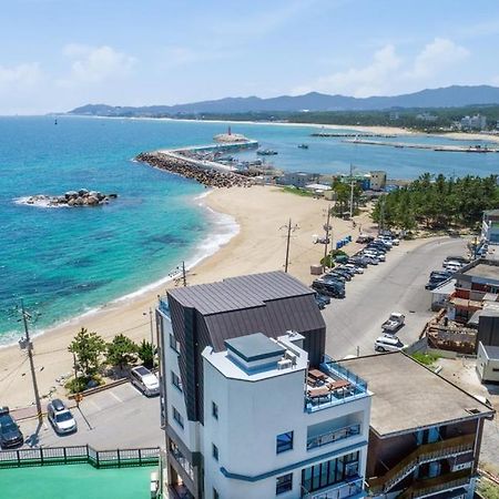 Gangneung Blanc Beach Pension Hotel Exterior photo