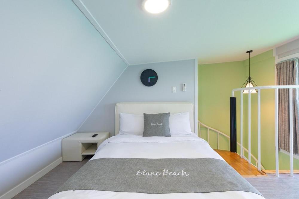 Gangneung Blanc Beach Pension Exterior photo