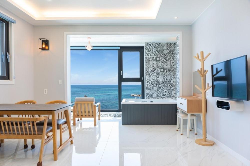 Gangneung Blanc Beach Pension Exterior photo