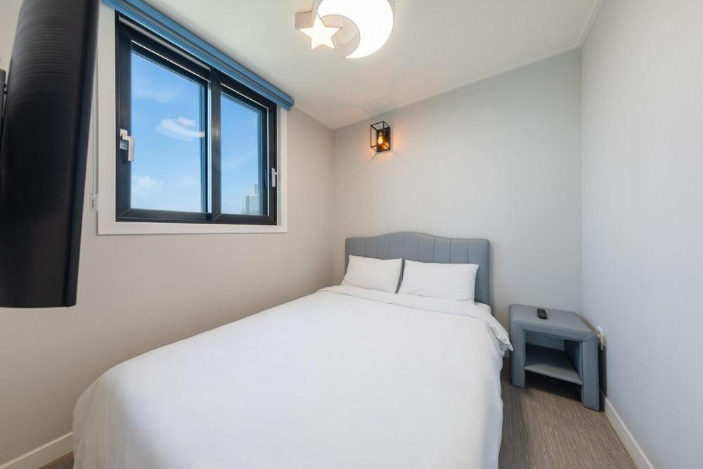 Gangneung Blanc Beach Pension Hotel Room photo